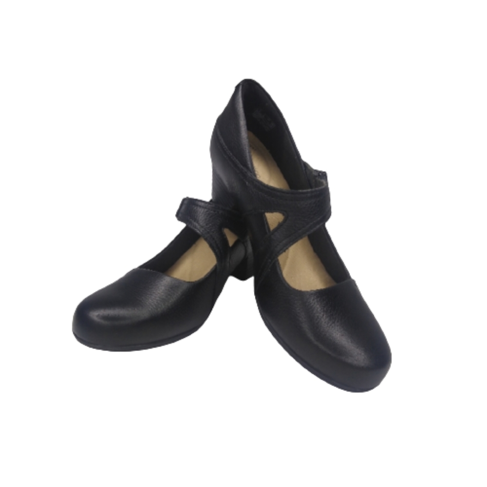 Clark's Collection Mary Jane Black Leather Heels Size 7 1/2